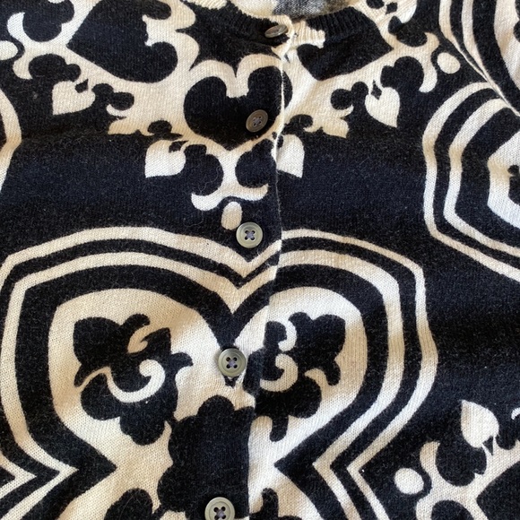 Sarah Spencer, ladies cotton button up cardigan in black and white. - Picture 4 of 8